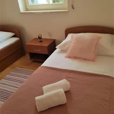 Mari Apartment